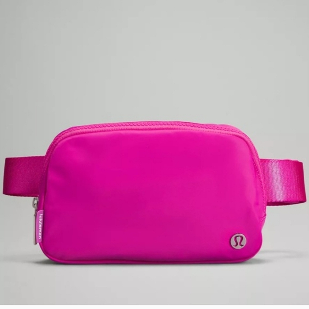 NWT - Lululemon Sonic Pink Belt Bag‎ NWT